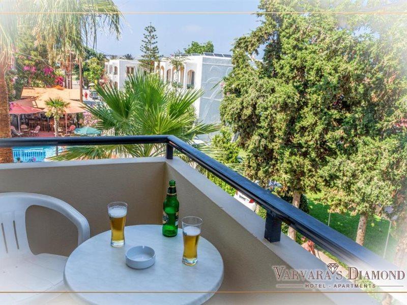 Varvaras Diamond Hotel Platanes  Buitenkant foto
