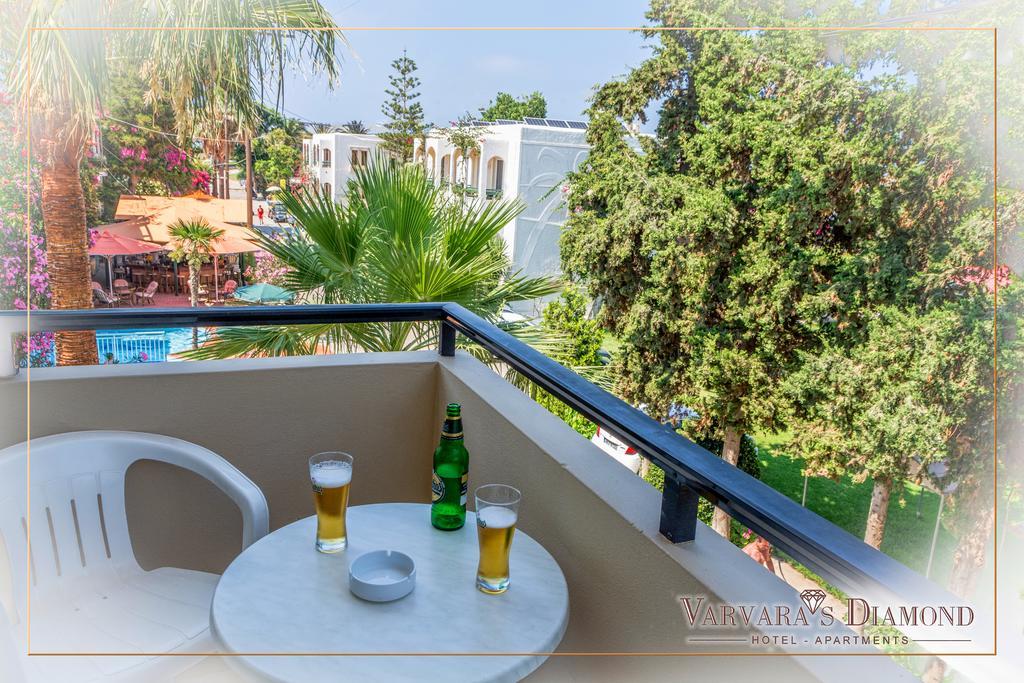 Varvaras Diamond Hotel Platanes  Kamer foto