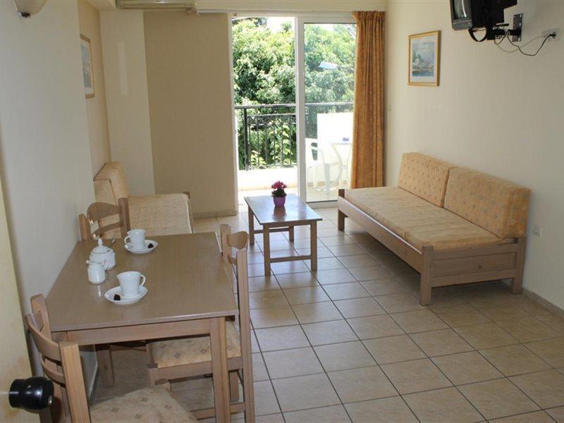 Varvaras Diamond Hotel Platanes  Buitenkant foto